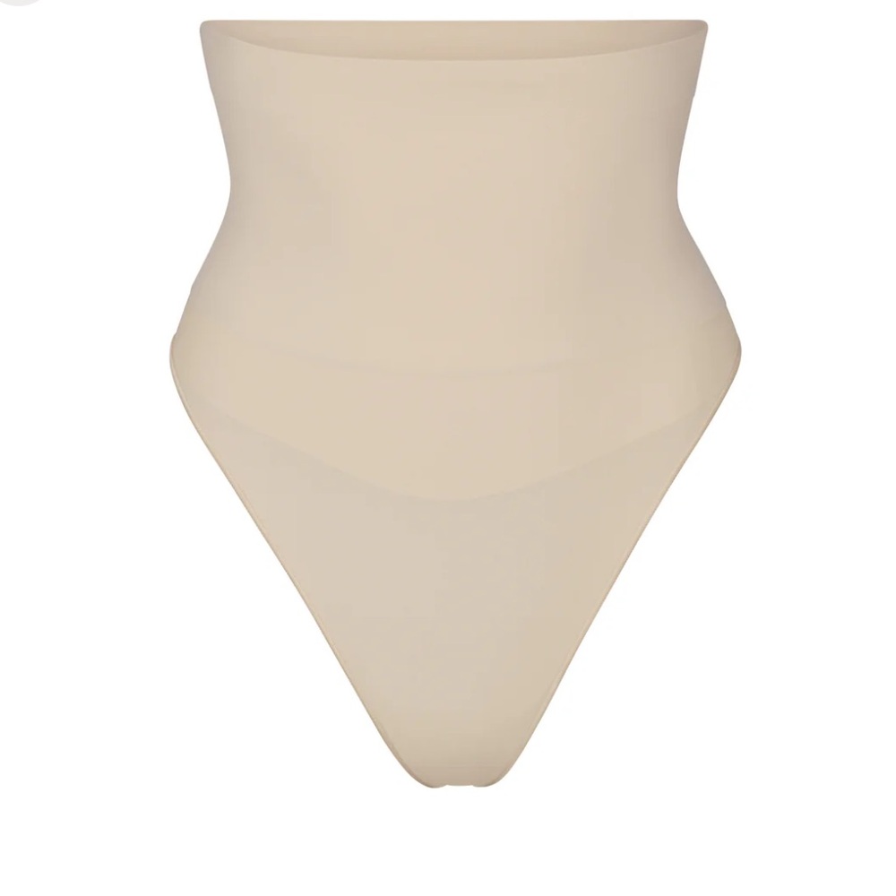 SKIMS core control thong